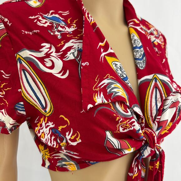 VINTAGE American KALA LARGE 80’s Red Hula Aloha Hawaiian Knot Tie Crop Top Shirt - Picture 2 of 6